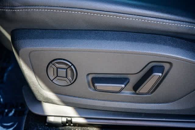Thumbnail: 2023 Audi Q4 e-tron - 19