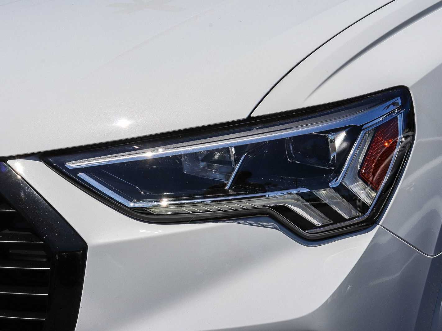 Thumbnail: 2024 Audi Q3 - 6