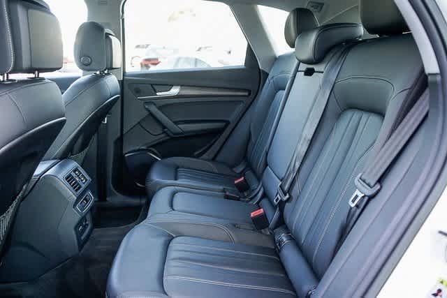 Thumbnail: 2023 Audi Q5 - 18