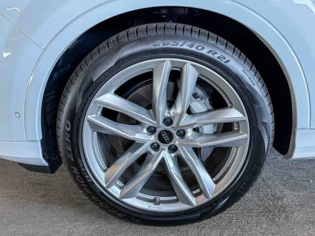 Thumbnail: 2025 Audi Q7 - 9