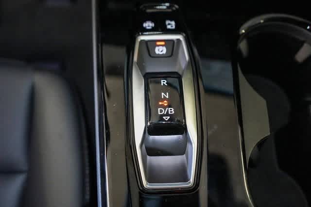 Thumbnail: 2025 Audi e-tron S - 26