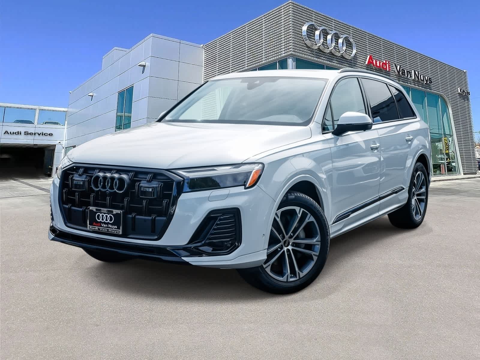 Thumbnail: 2026 Audi Q7 - 1