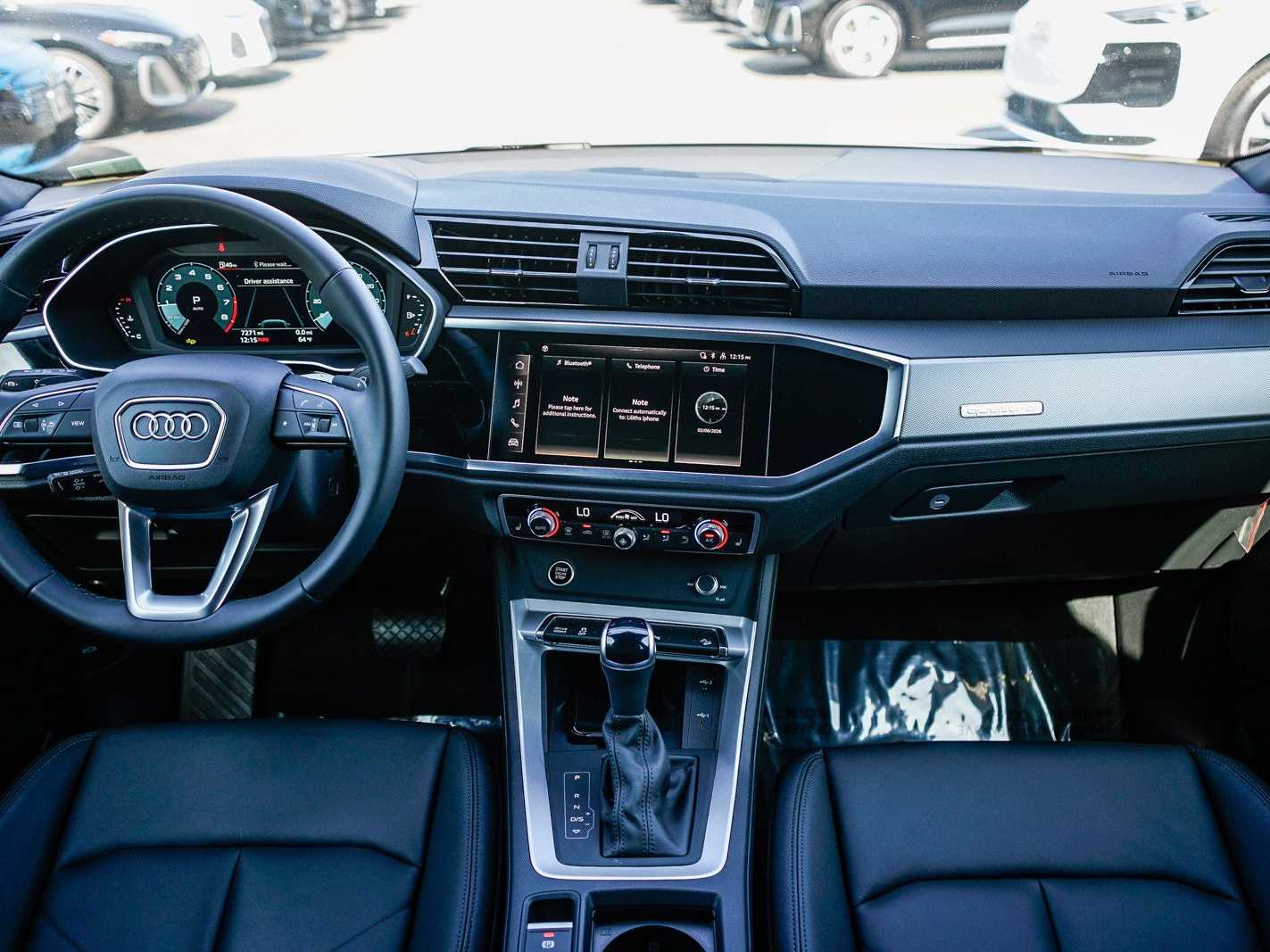 Thumbnail: 2025 Audi Q3 - 12