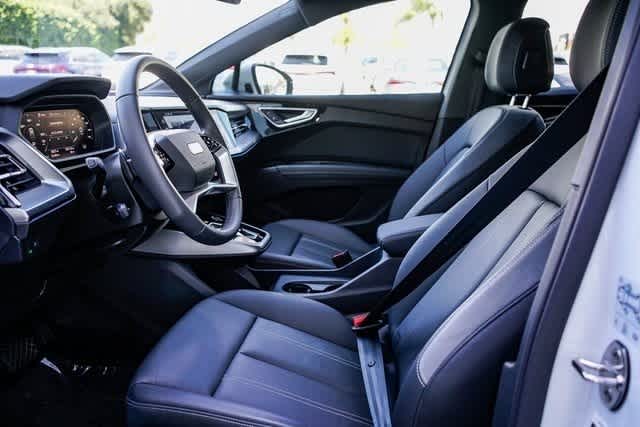 Thumbnail: 2025 Audi Q4 e-tron - 17