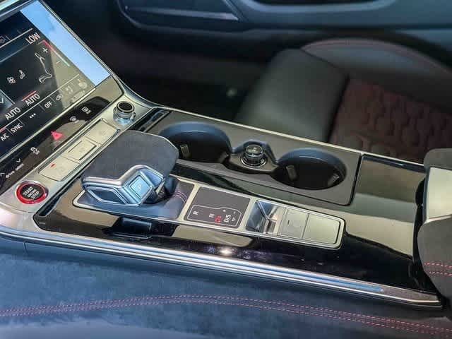 Thumbnail: 2026 Audi RS 6 - 20