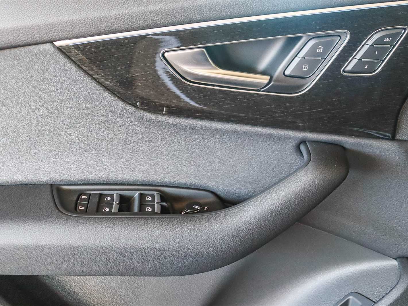 Thumbnail: 2026 Audi Q7 - 22