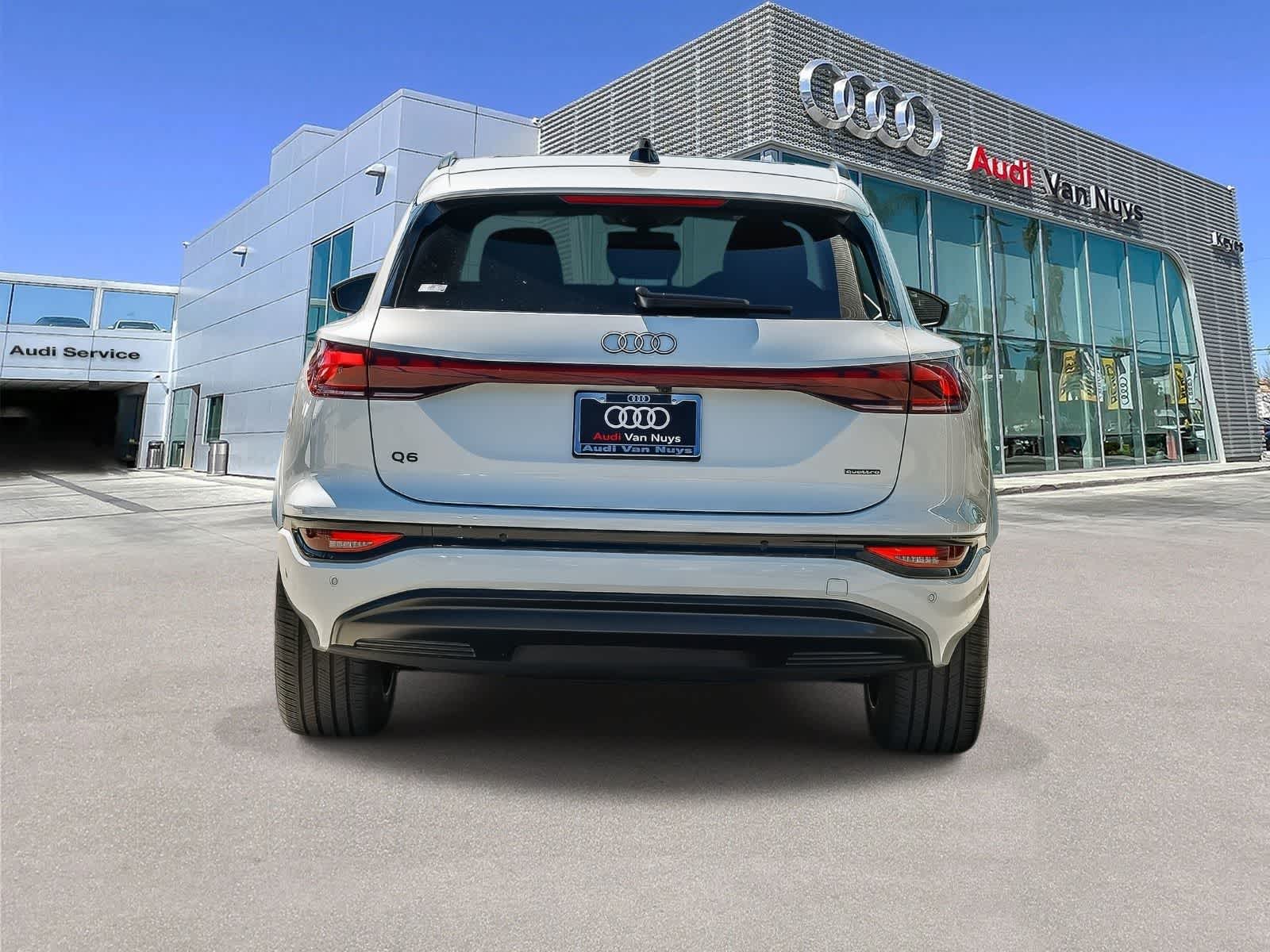 Thumbnail: 2025 Audi Q6 e-tron - 5