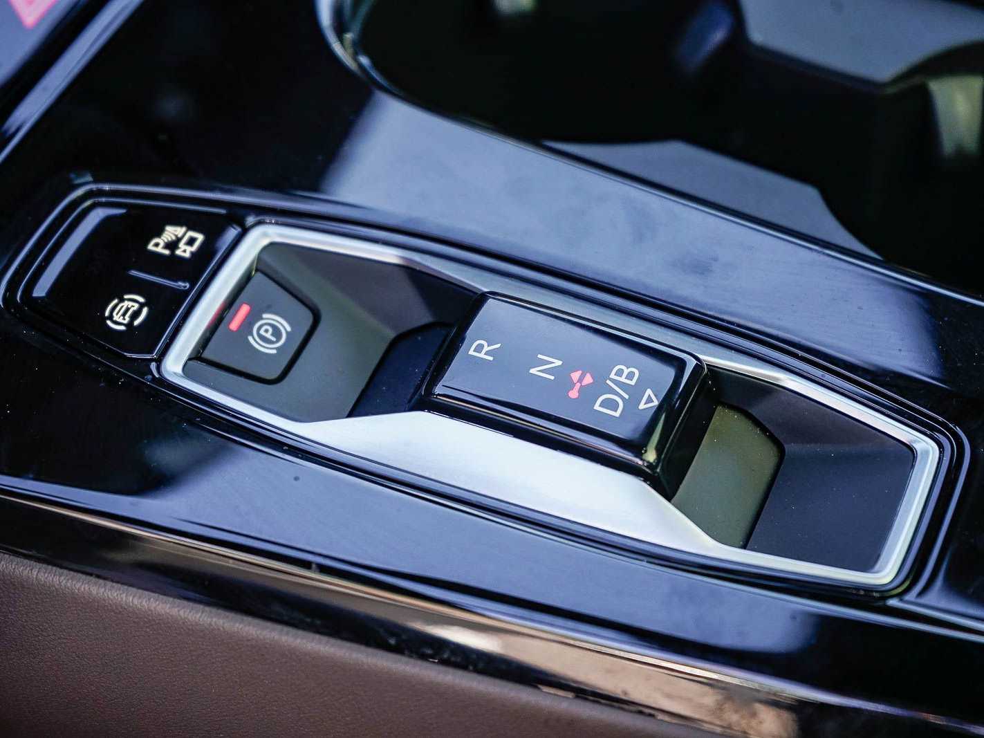 Thumbnail: 2025 Audi e-tron - 21