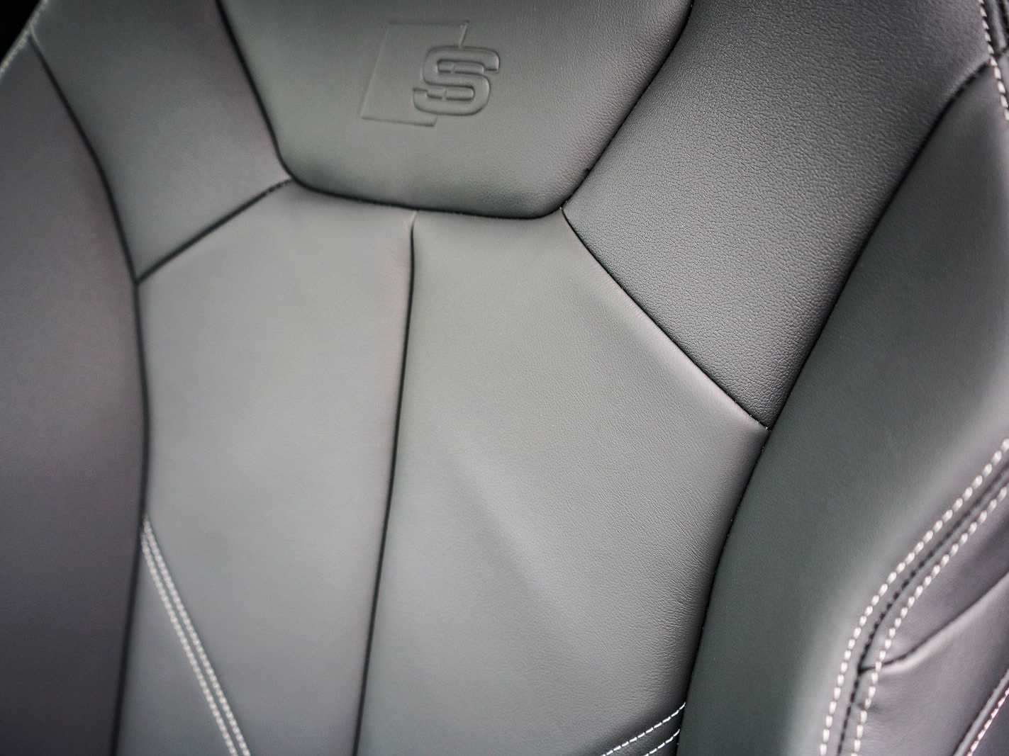 Thumbnail: 2025 Audi Q3 - 25