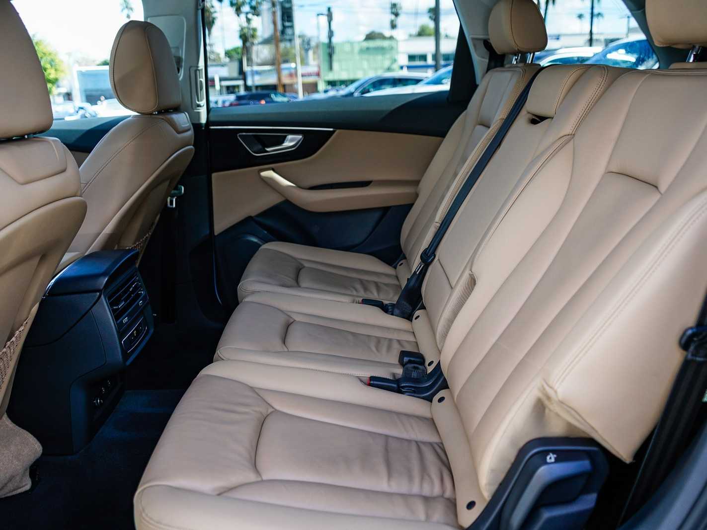 Thumbnail: 2023 Audi Q7 - 18