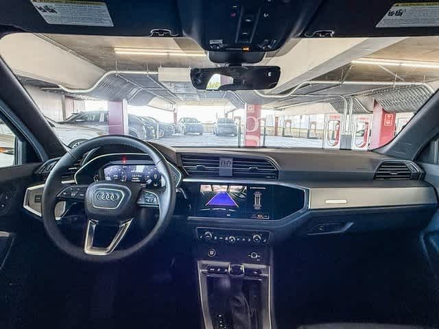 Thumbnail: 2025 Audi Q3 - 12