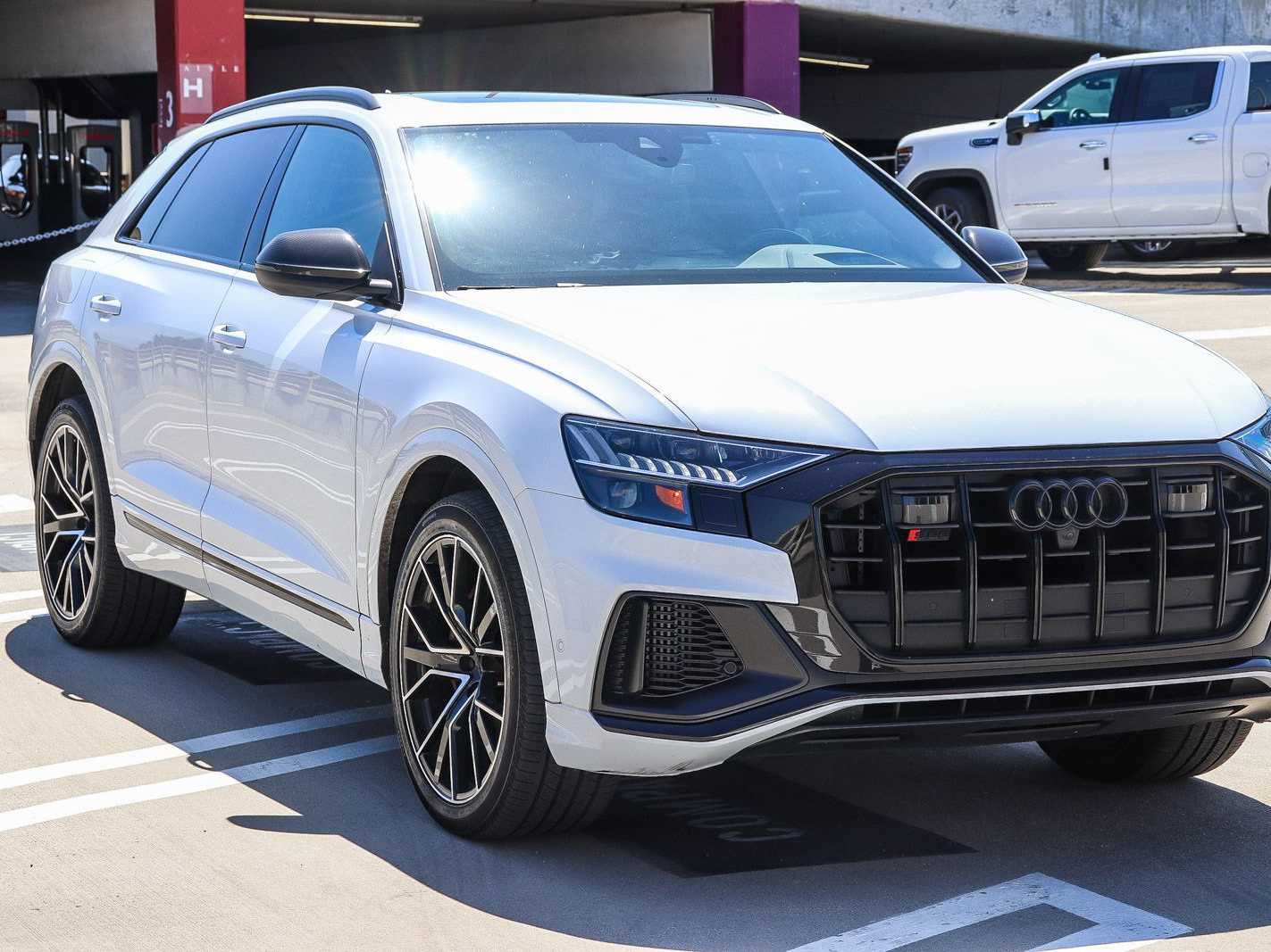 Thumbnail: 2023 Audi SQ8 - 4