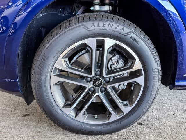 Thumbnail: 2025 Audi Q5 - 9