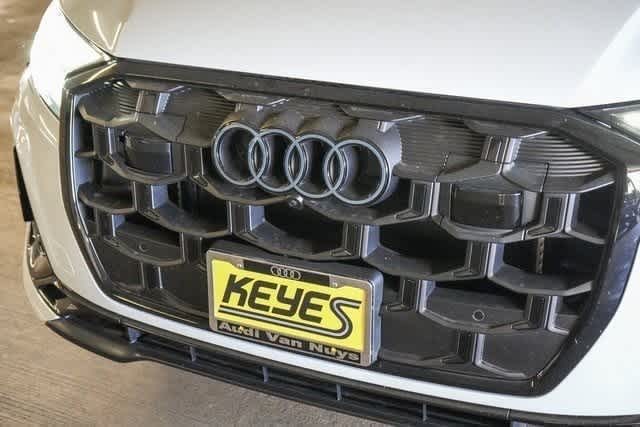 Thumbnail: 2025 Audi SQ7 - 9