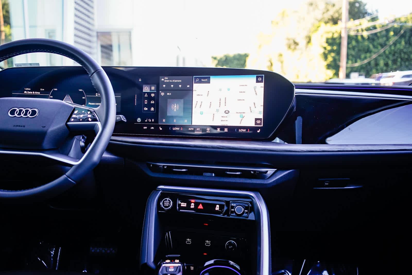 Thumbnail: 2025 Audi Q5 - 13