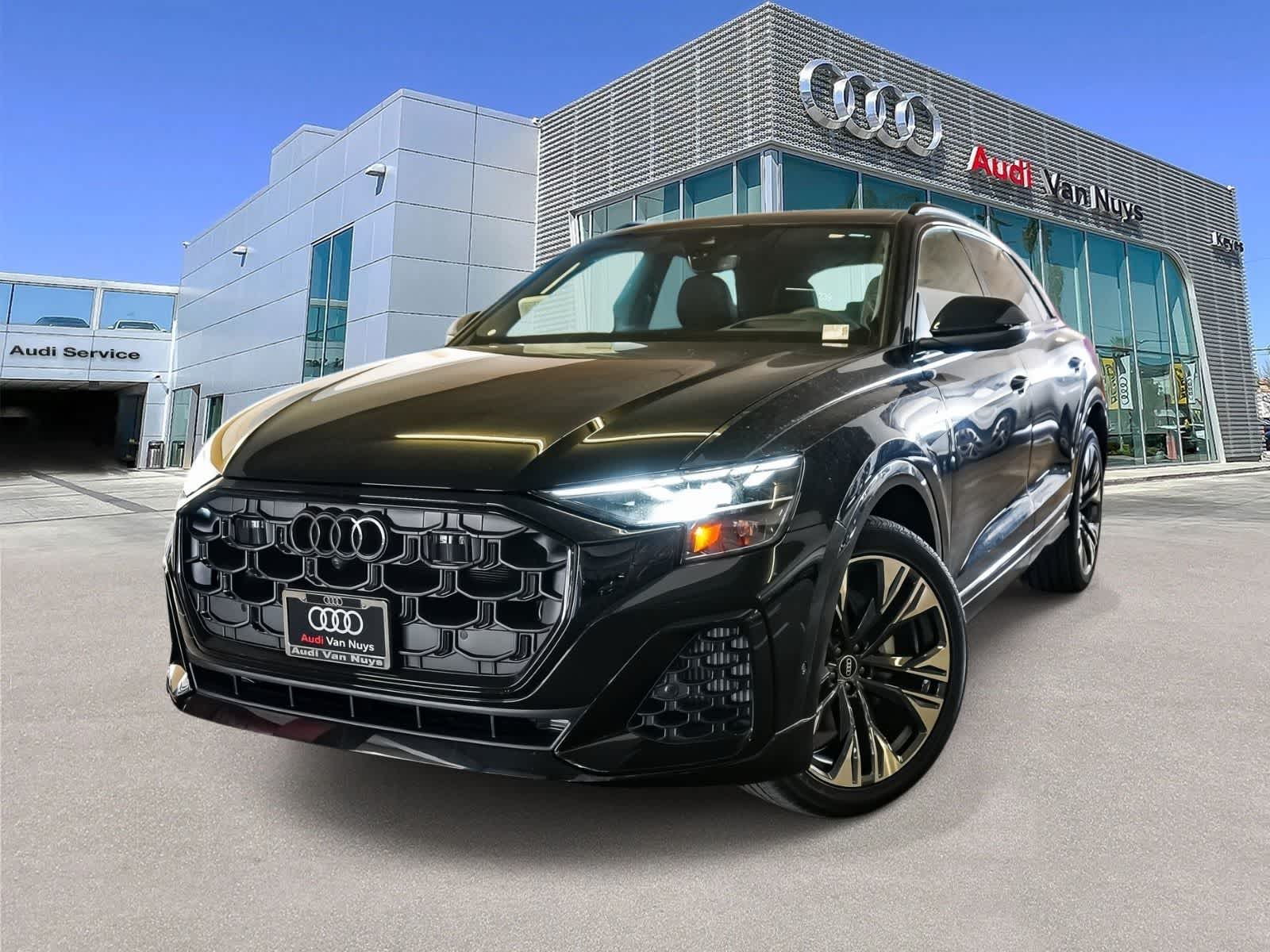 Thumbnail: 2026 Audi Q8 - 1