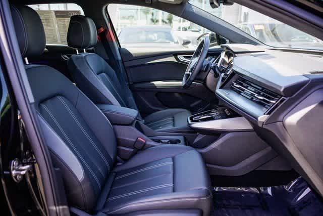Thumbnail: 2023 Audi Q4 e-tron - 16