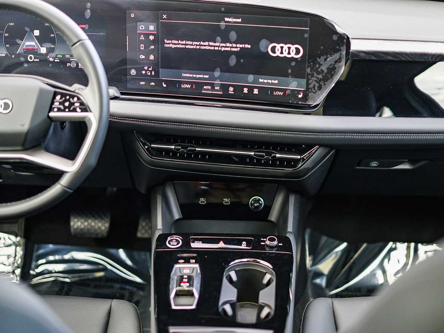 Thumbnail: 2025 Audi e-tron - 13
