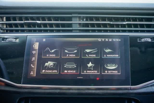 Thumbnail: 2022 Audi Q8 - 14