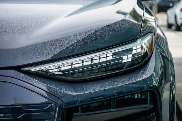 Thumbnail: 2025 Audi Q6 e-tron - 7