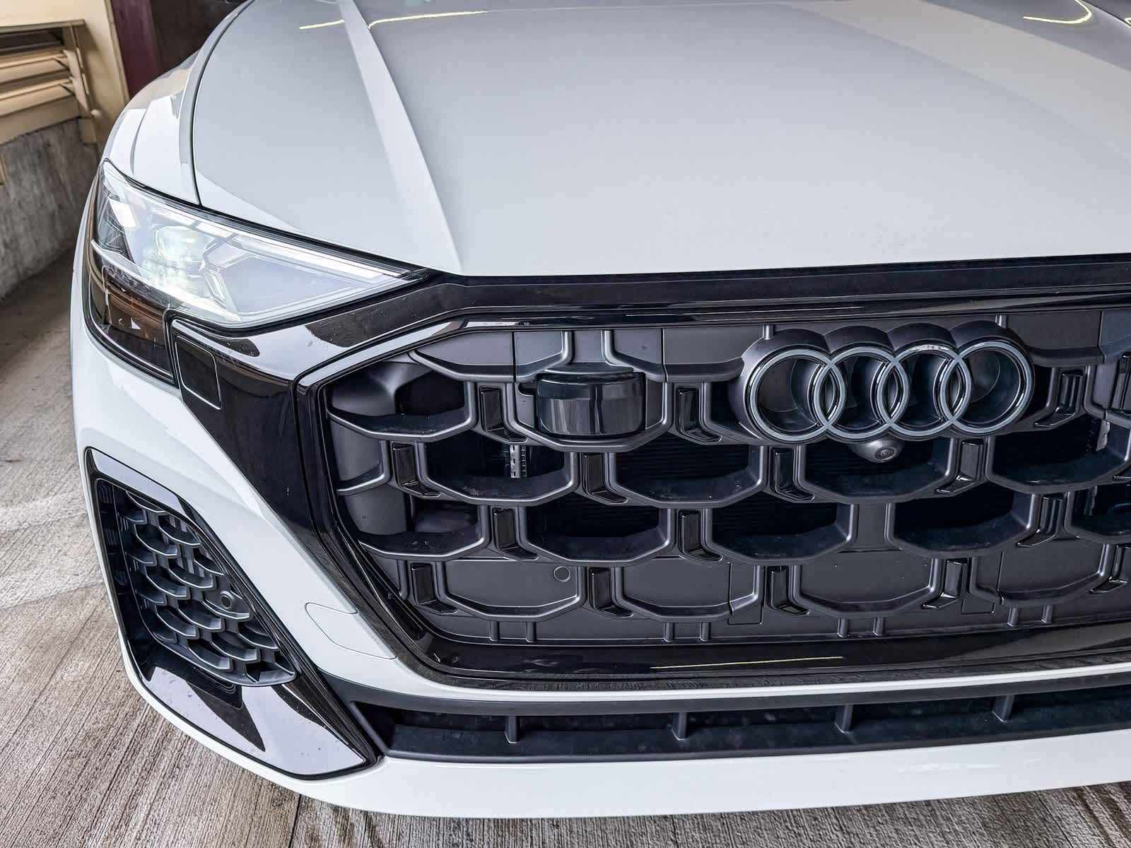 Thumbnail: 2026 Audi SQ8 - 11