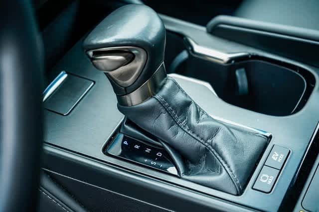 Thumbnail: 2024 Lexus ES - 21