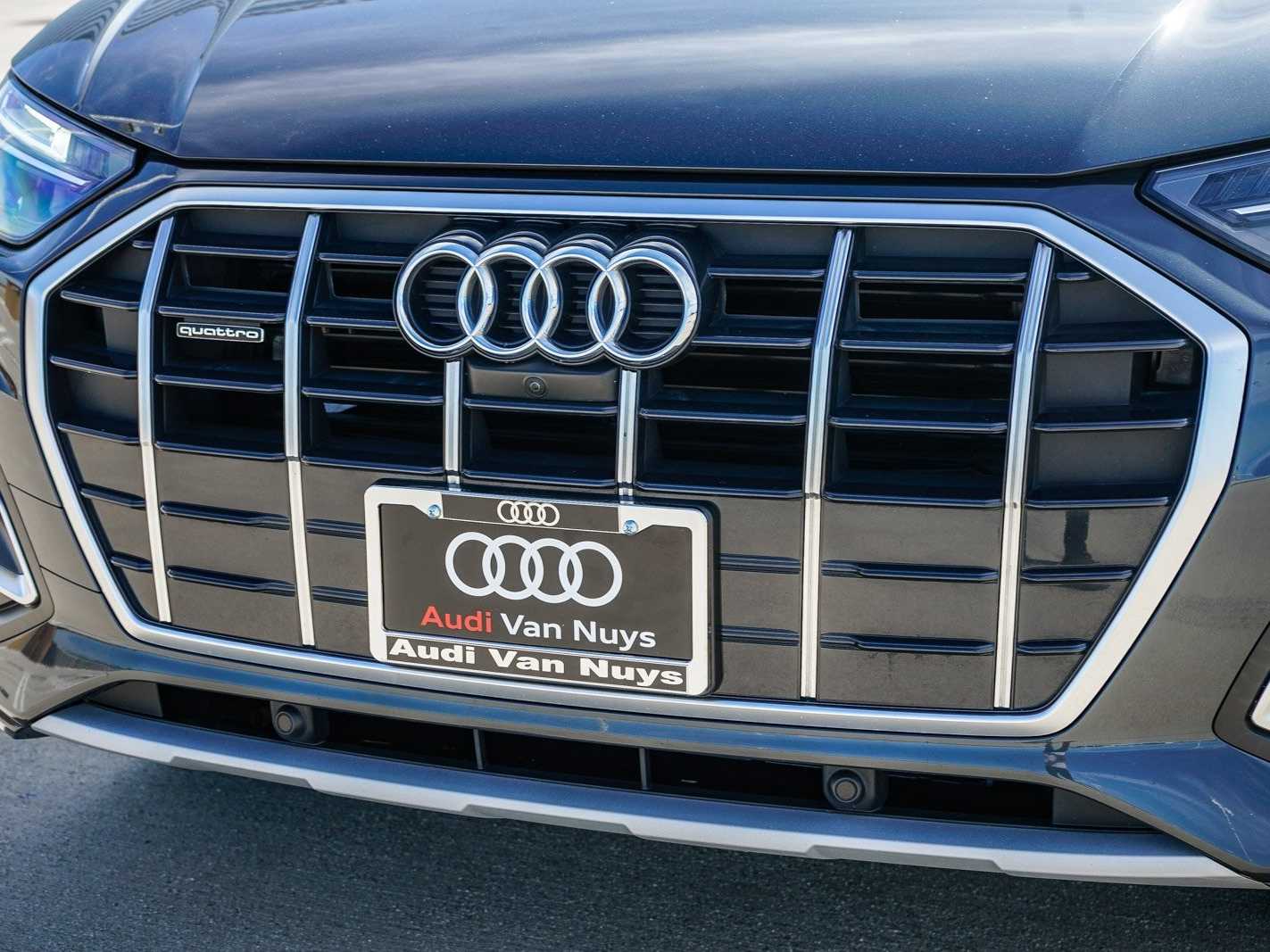 Thumbnail: 2023 Audi Q5 - 8