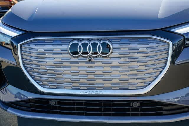 Thumbnail: 2023 Audi Q4 e-tron - 8