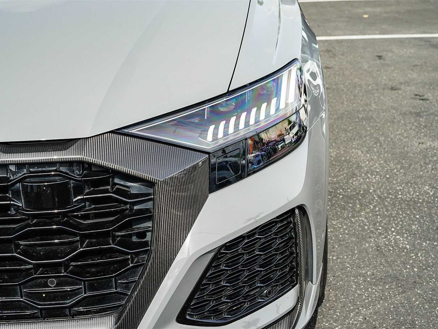 Thumbnail: 2023 Audi RS Q8 - 10