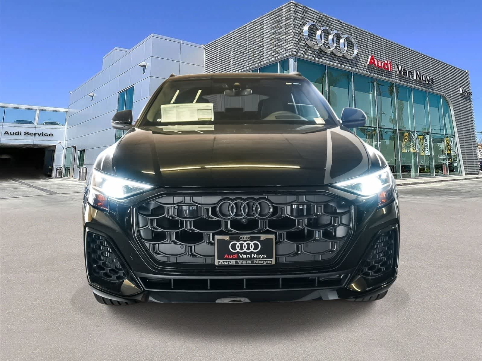 Thumbnail: 2026 Audi Q8 - 2