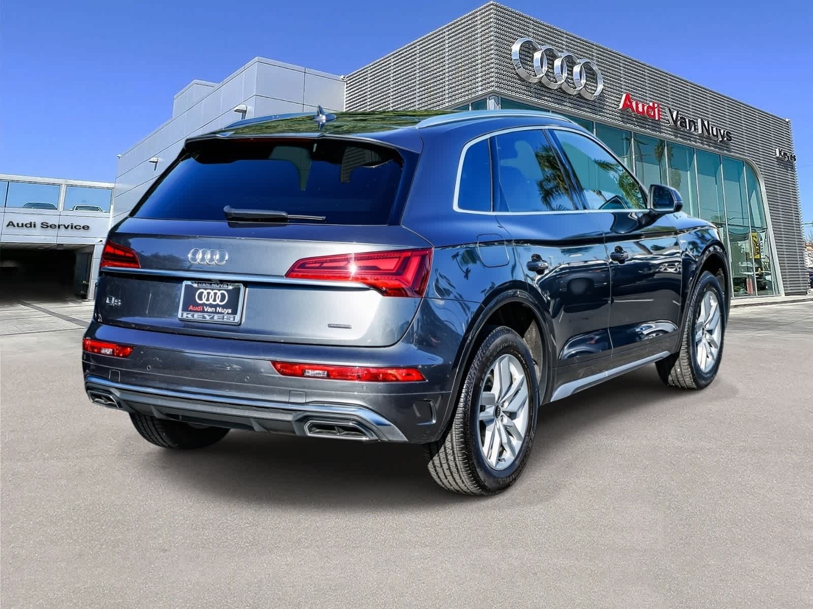 Thumbnail: 2023 Audi Q5 - 4