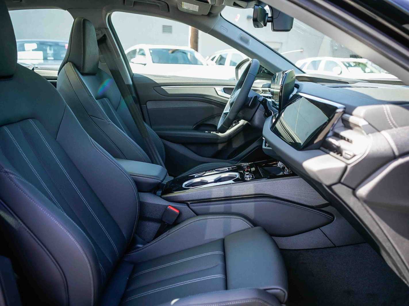 Thumbnail: 2026 Audi A6 - 16