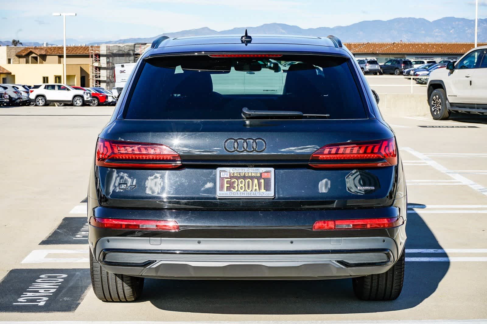 Thumbnail: 2023 Audi Q7 - 3