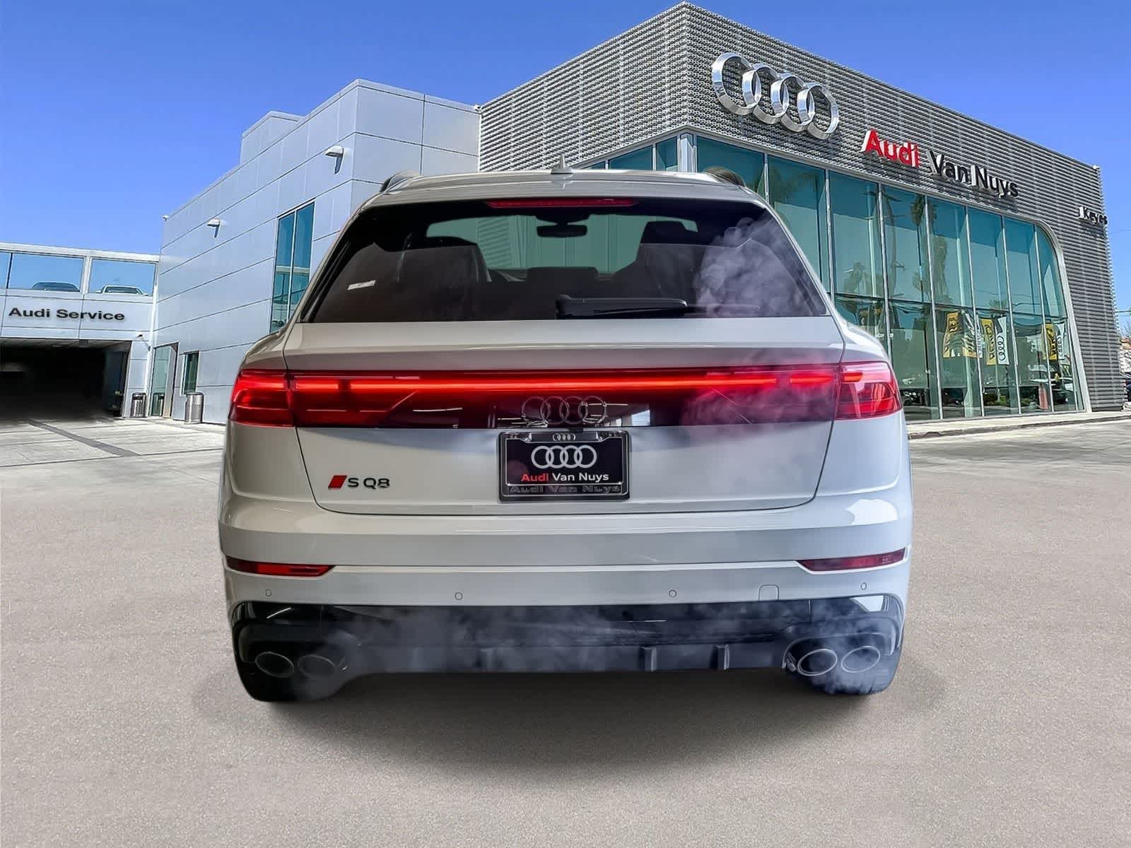 Thumbnail: 2026 Audi SQ8 - 5