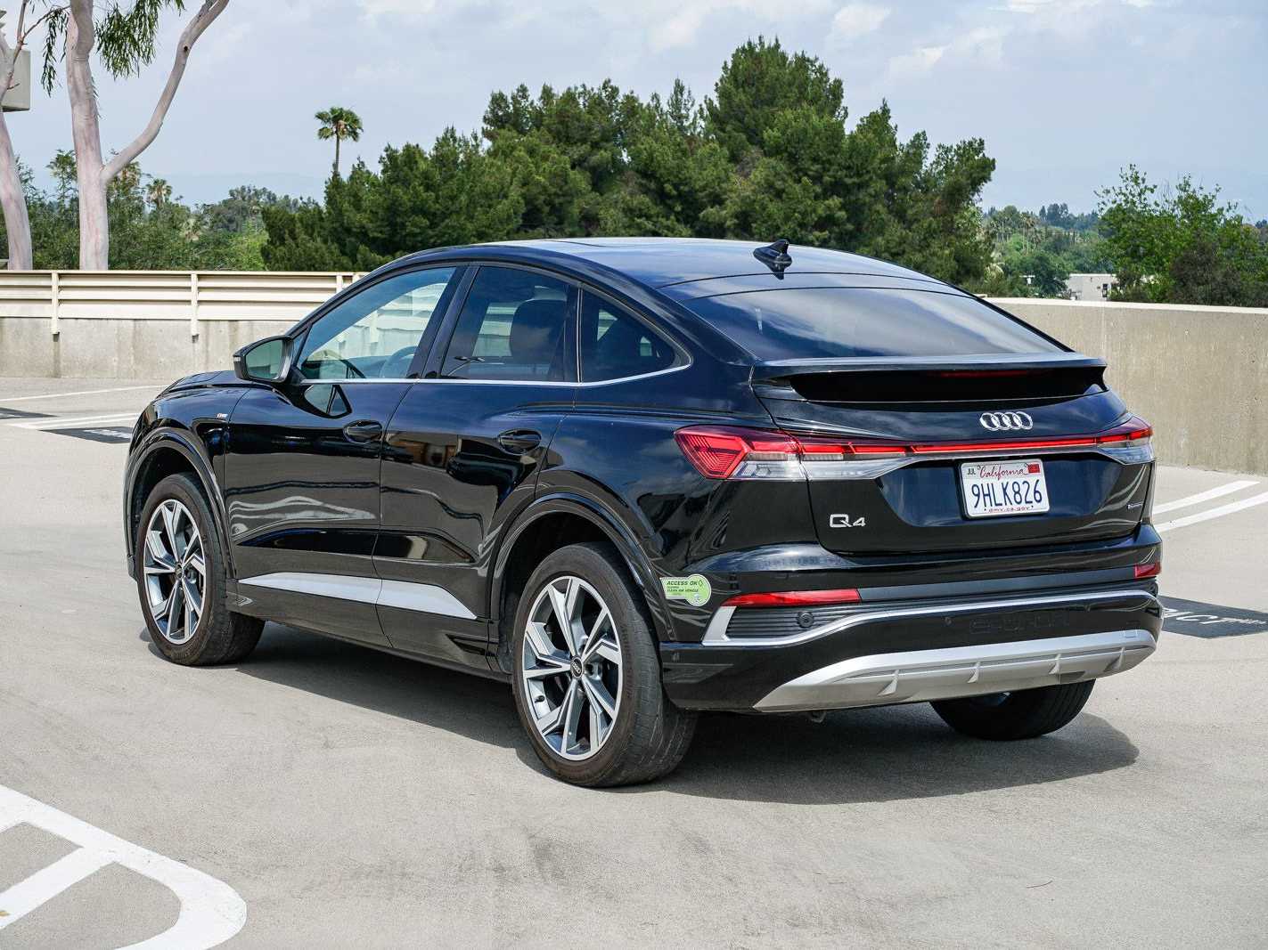 Thumbnail: 2023 Audi Q4 e-tron - 2