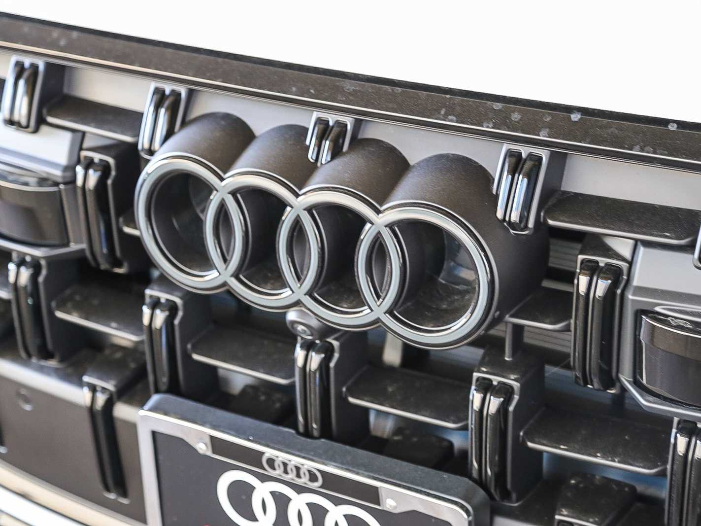 Thumbnail: 2026 Audi Q7 - 8