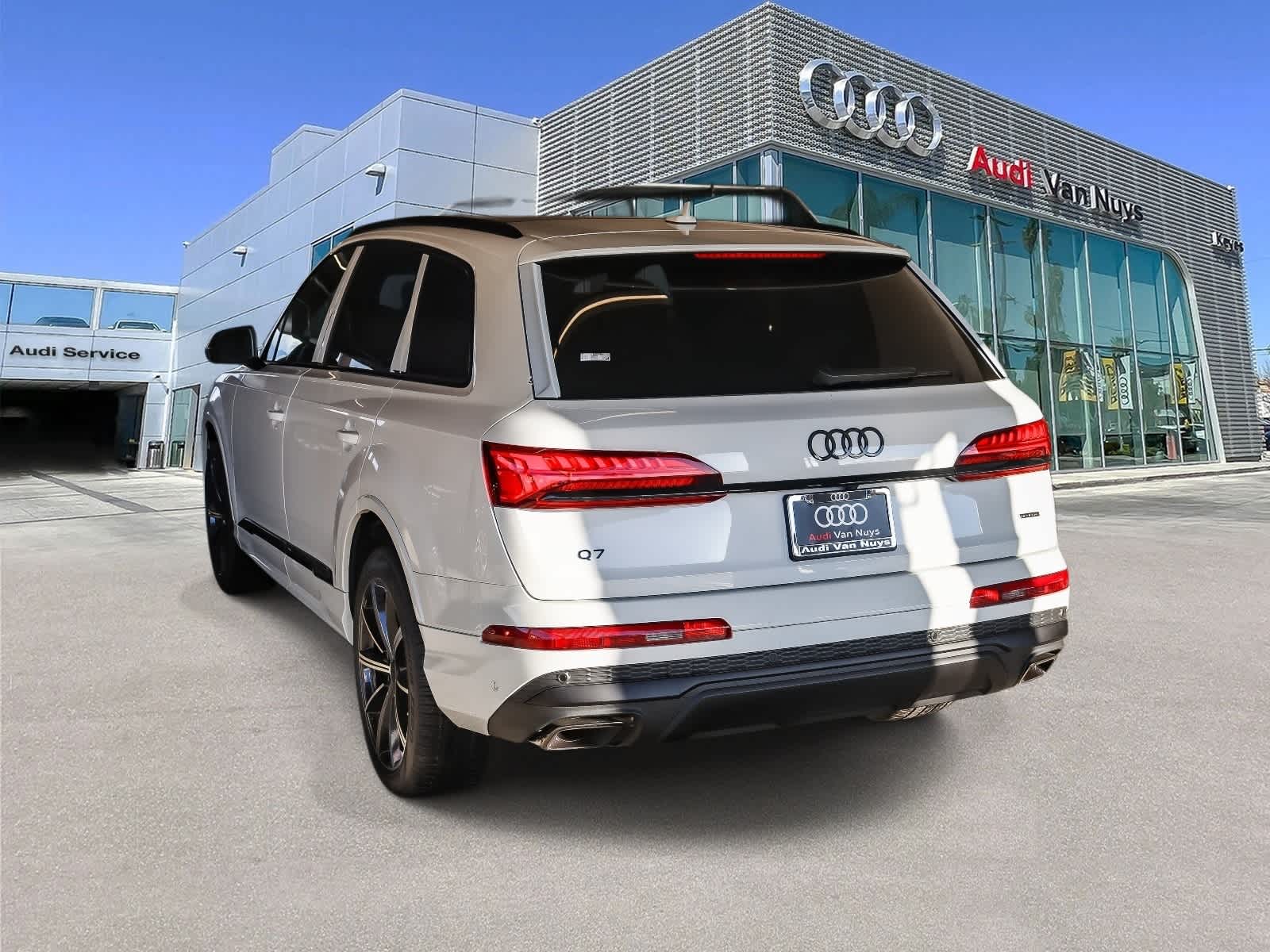 Thumbnail: 2026 Audi Q7 - 6