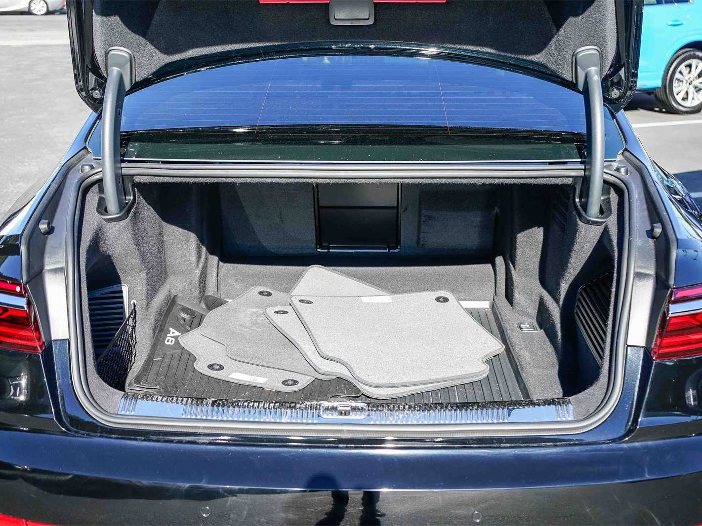 Thumbnail: 2022 Audi A8 - 26