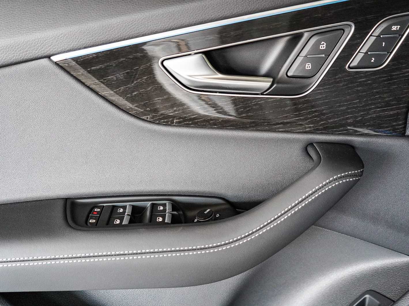 Thumbnail: 2026 Audi Q7 - 22