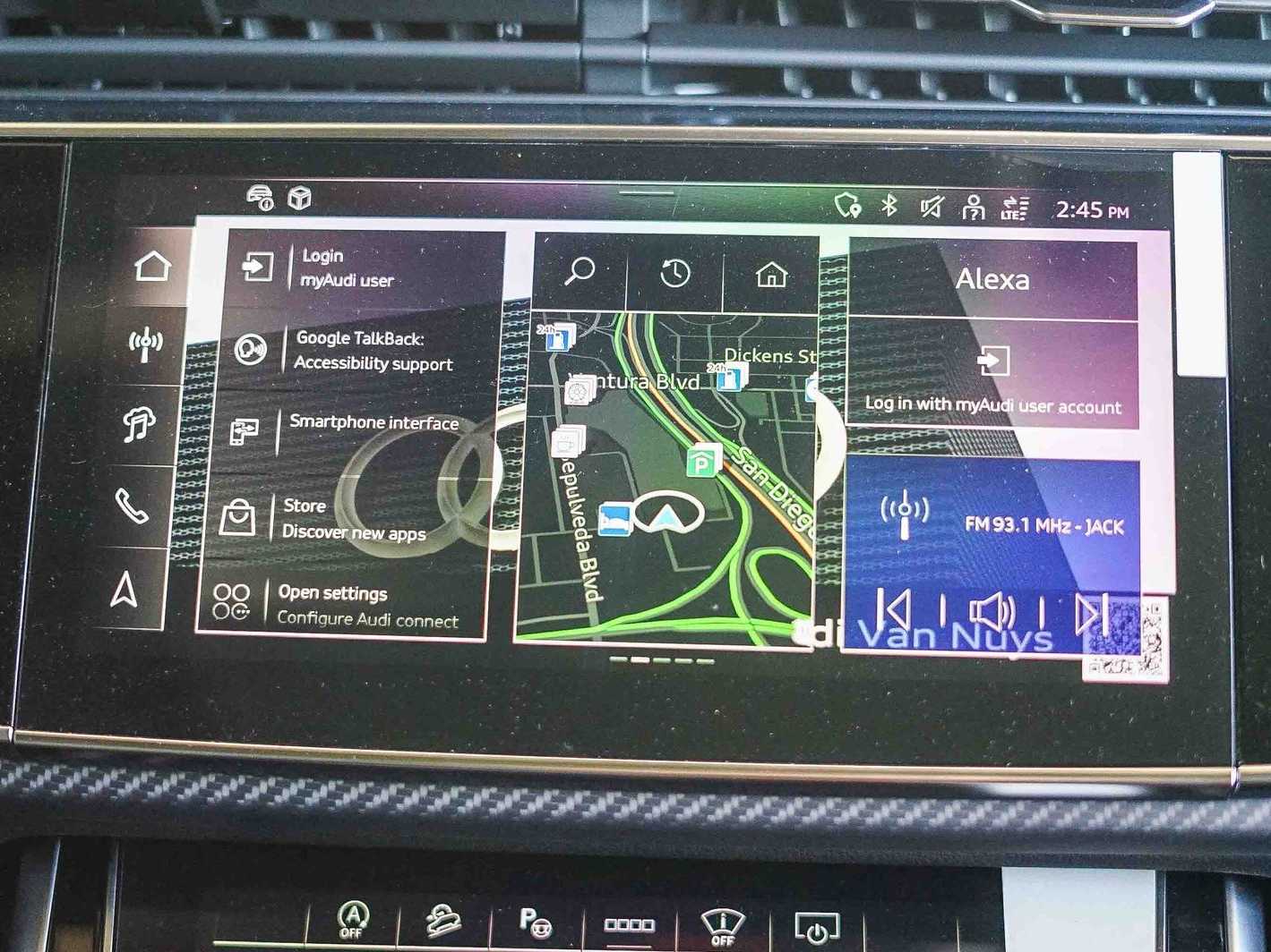 Thumbnail: 2025 Audi RS Q8 - 15