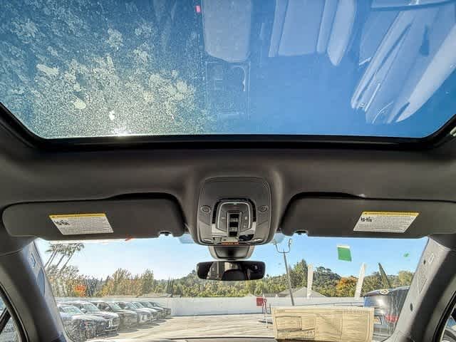 Thumbnail: 2025 Audi Q7 - 16