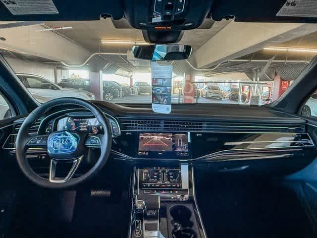Thumbnail: 2025 Audi Q7 - 12