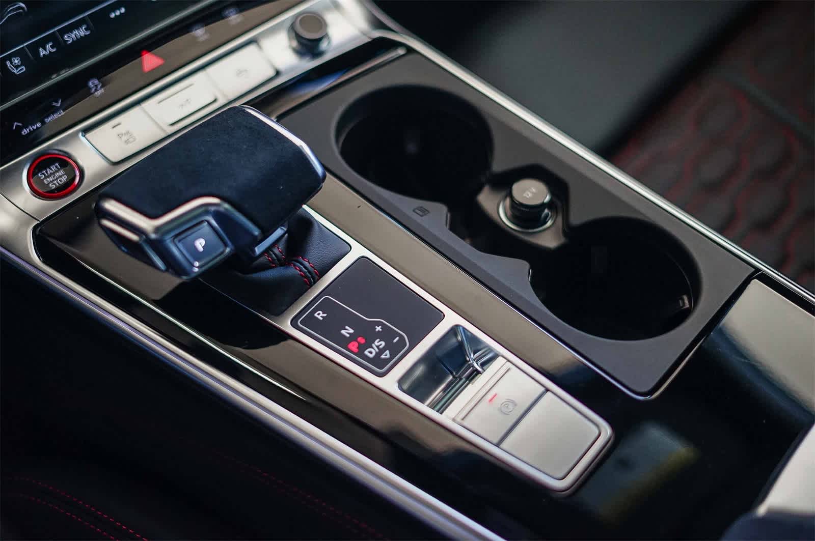 Thumbnail: 2026 Audi RS 6 - 25