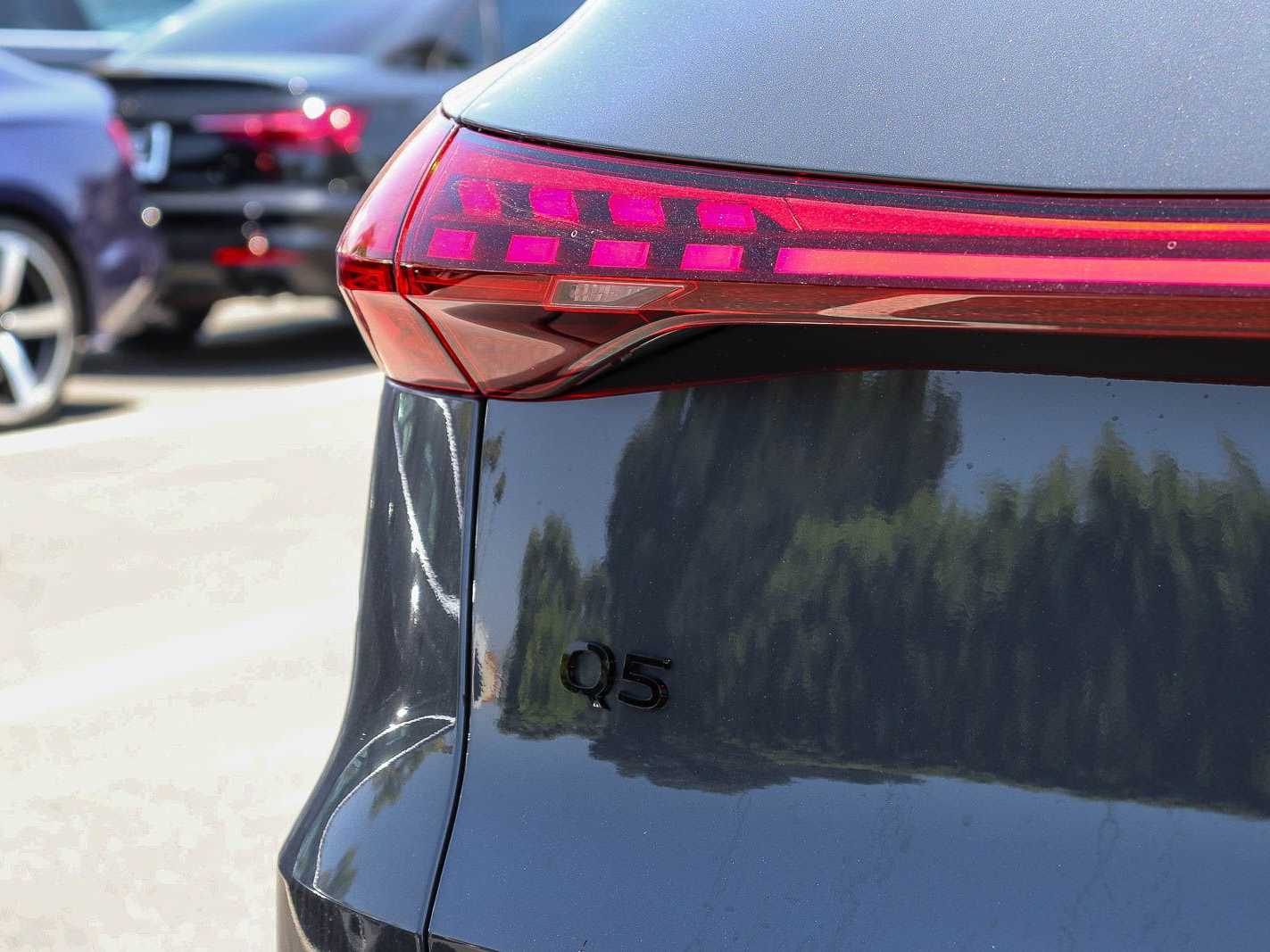 Thumbnail: 2026 Audi Q5 - 11
