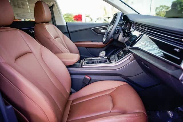 Thumbnail: 2022 Audi Q8 - 16