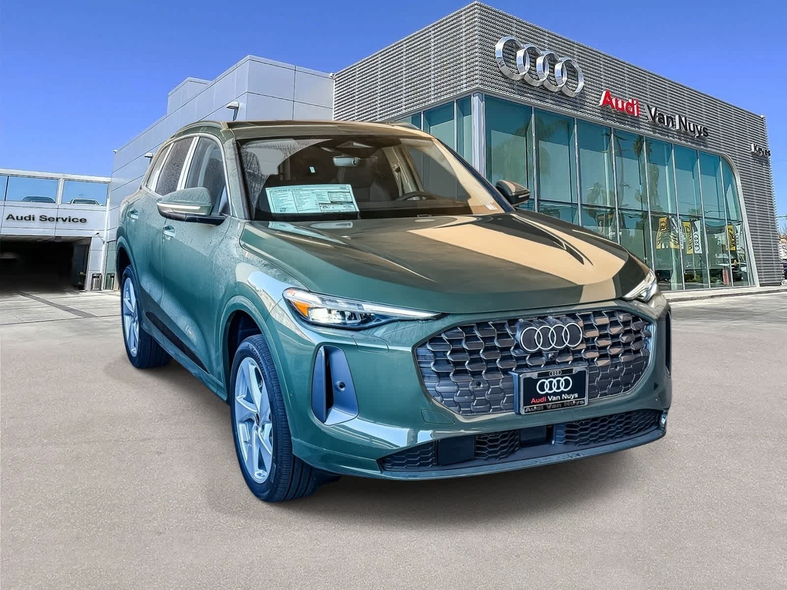 Thumbnail: 2025 Audi Q5 - 3