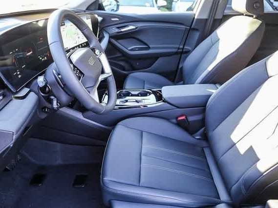 Thumbnail: 2025 Audi Q6 e-tron - 17