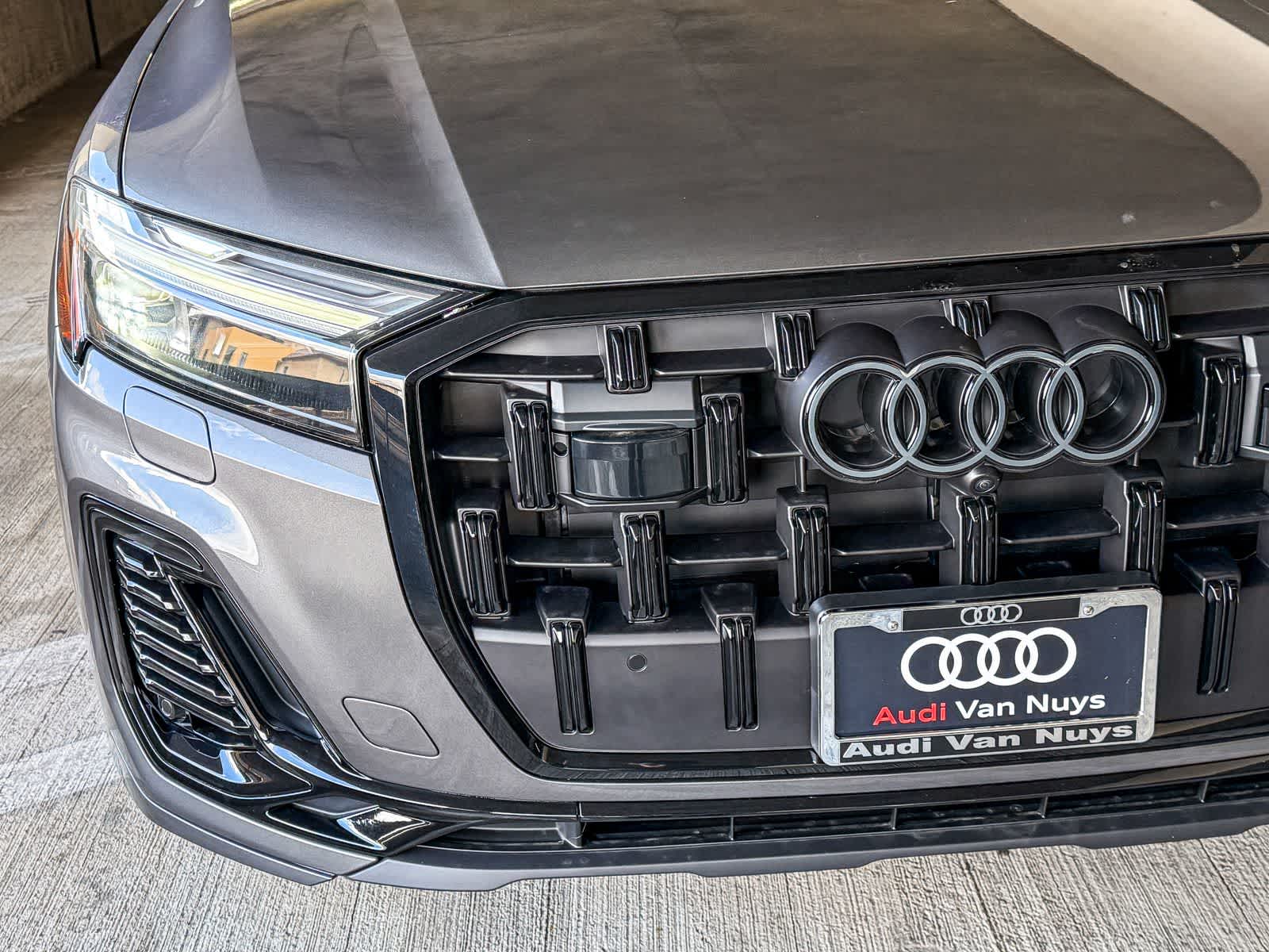 Thumbnail: 2026 Audi Q7 - 11