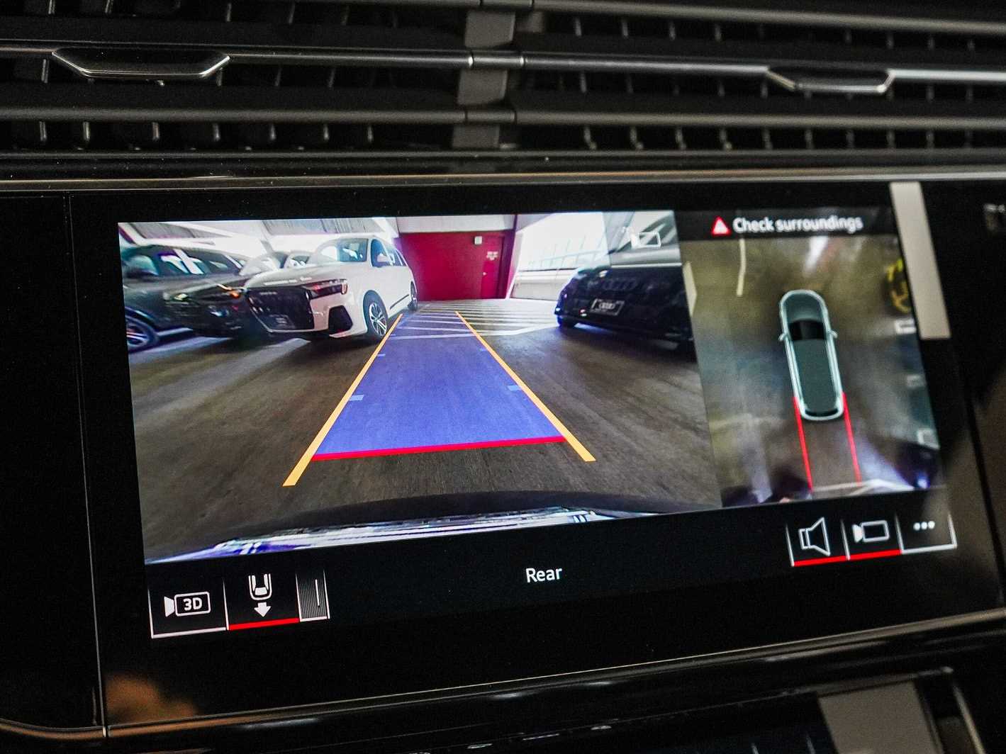 Thumbnail: 2026 Audi Q7 - 25