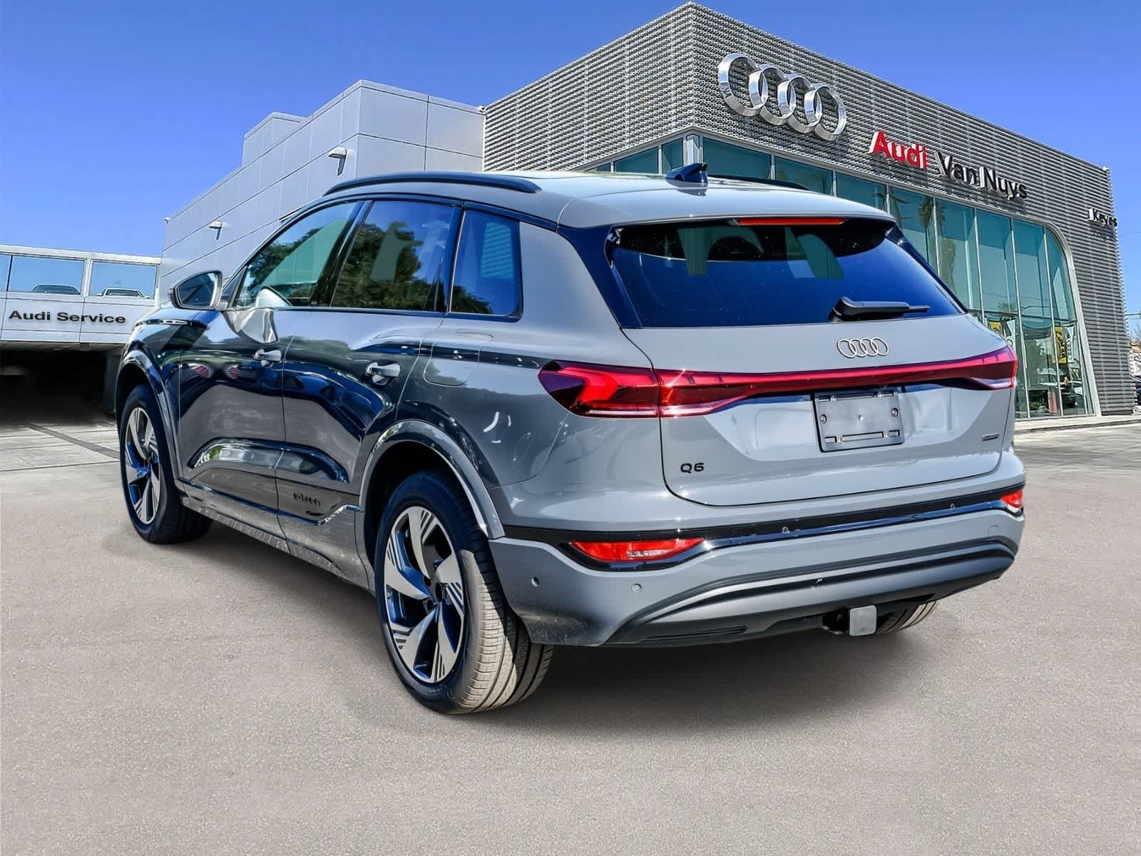 Thumbnail: 2025 Audi Q6 e-tron - 2